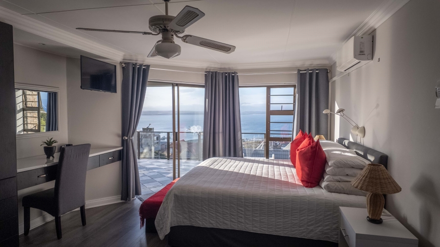 4 Bedroom Property for Sale in Linkside Western Cape